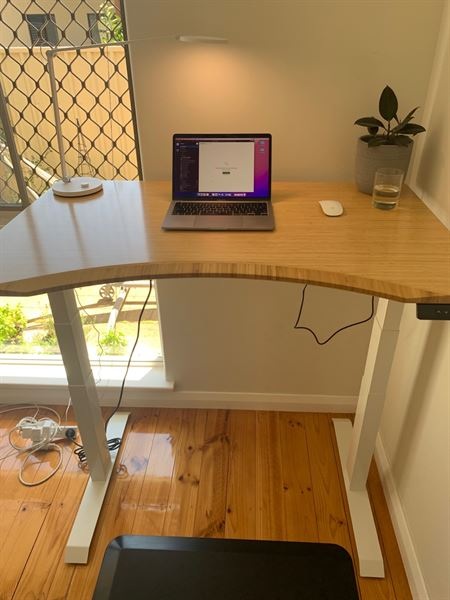 Sit stand desks comfy dor home office use