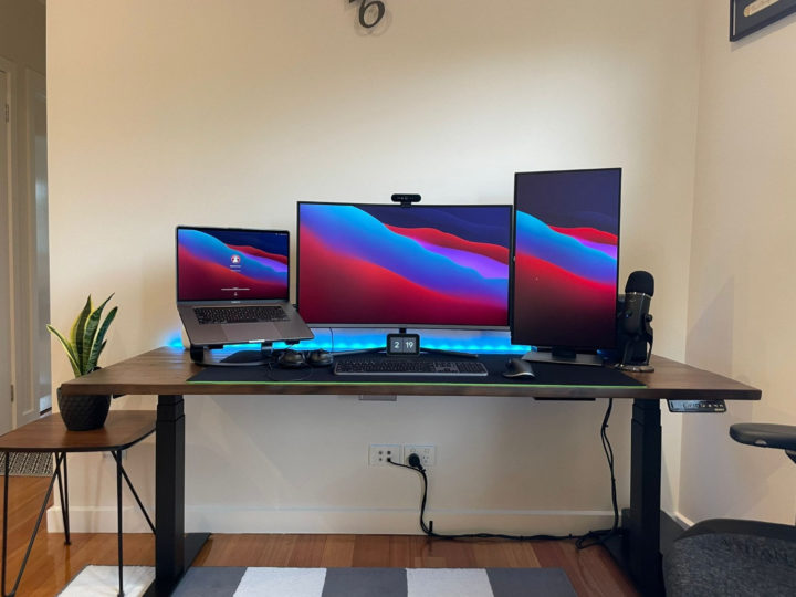 adjustable stand up desk 3 screens